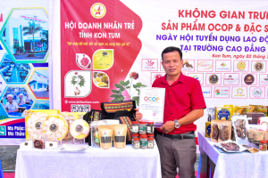 Album Hội Doanh Nhân trẻ tỉnh Kon Tum Tổ chức Gian hàng trưng bày giới thiệu sản phẩm của Hội viên