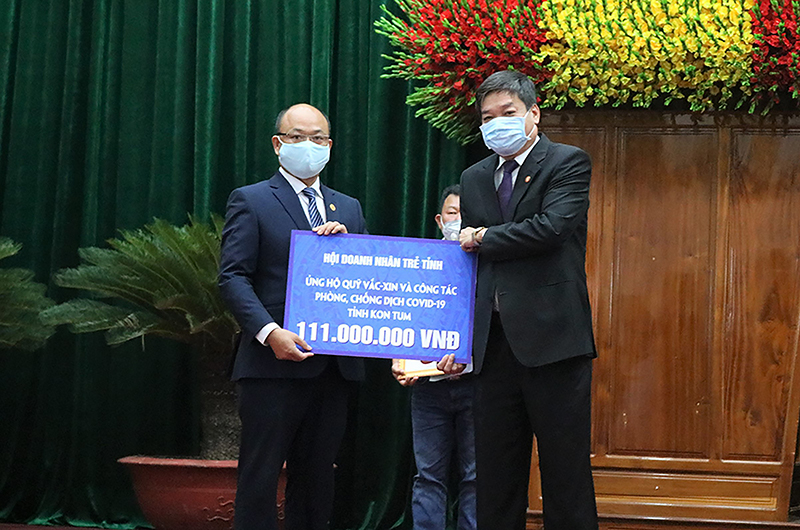 Hội doanh nhân trẻ tỉnh Kon Tum kêu gọi các hội viên tích cực tham gia hưởng ứng Chương trình  ủng hộ quỹ vắc xin phòng Covid-19