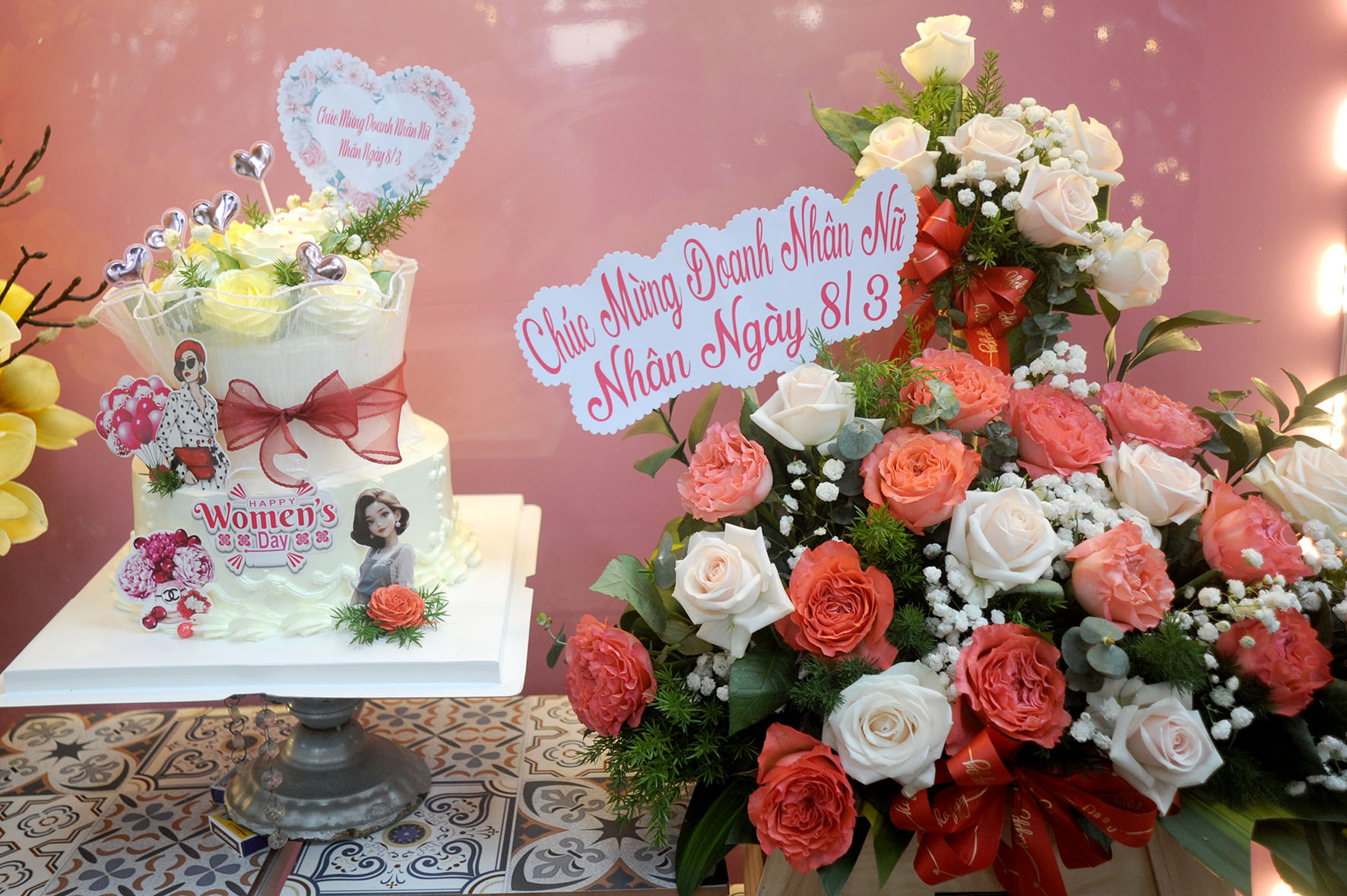 DNT Kon Tum: Hội Doanh nhân trẻ tỉnh Kon Tum vừa tổ chức chương trình gặp mặt, chúc mừng các doanh nhân nữ nhân kỷ niệm Ngày Quốc tế phụ nữ 8/3.