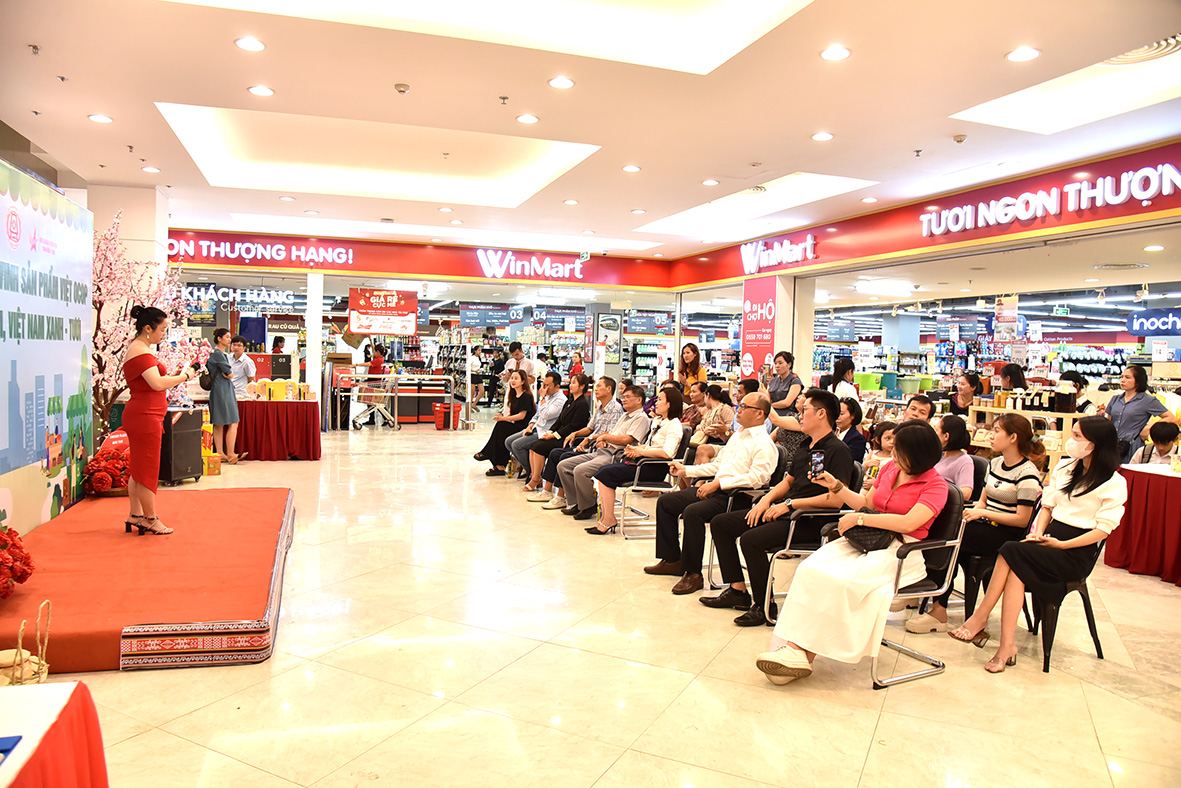 Hội Doanh nhân trẻ tỉnh Kon Tum phối hợp tổ chức Chương trình “Ngày hội tôn vinh sản phẩm Việt”